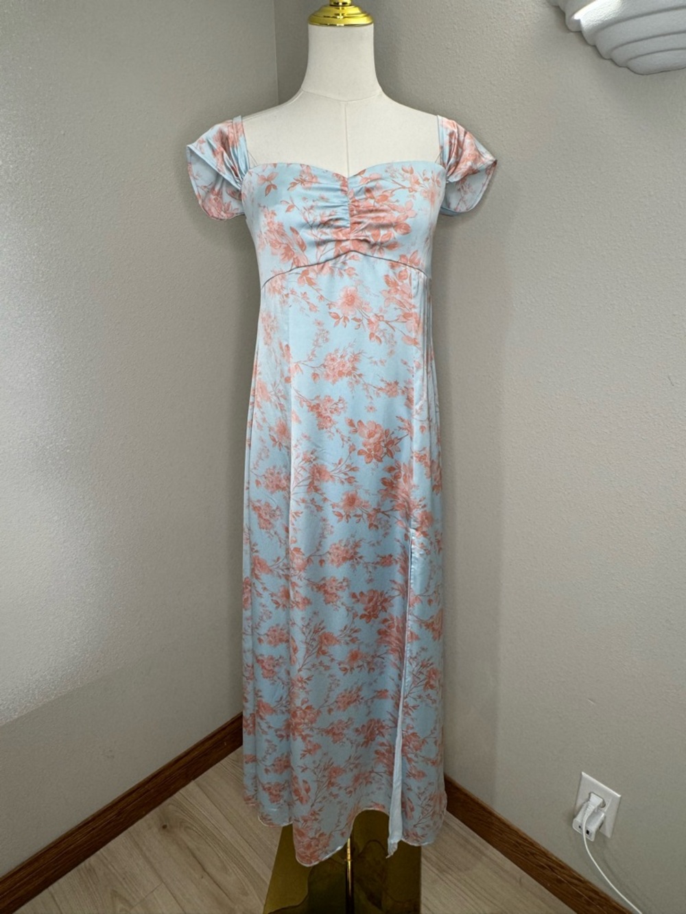 American Eagle Floral Midi/Maxi Dress Medium Blue Pink Ruched Bust Silky